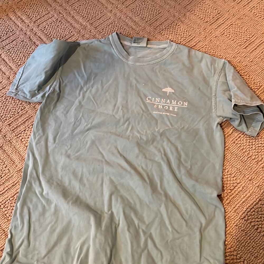 cinnamon shores graphic t shirt